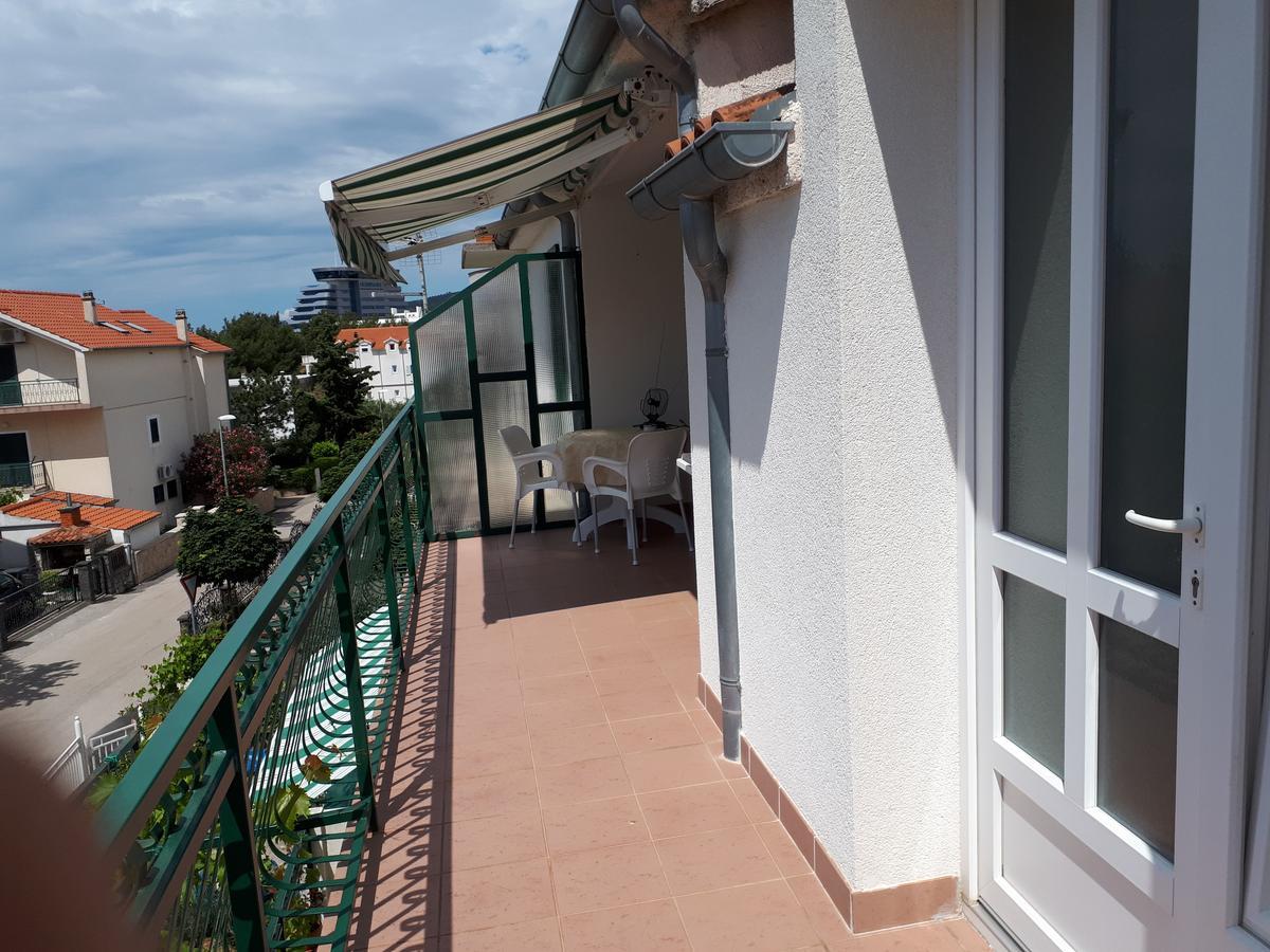 Apartamento Mirjana Apartman Vodice Exterior foto